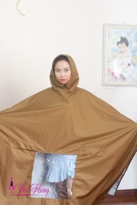Áo mưa cánh dơi 2 đầu chống thấm Việt Hưng có chất liệu cao cấp giúp người mặc cảm thấy dễ chịu 